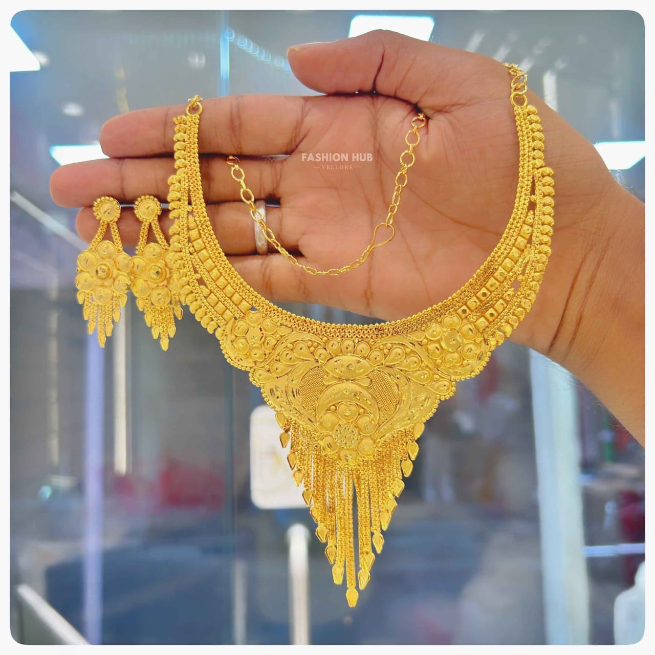 Gold Bar 1